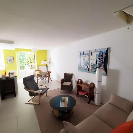 La Maison De 76m2 Avec Terrasse De 22m2 * La Rochelle (Charente-Maritime)