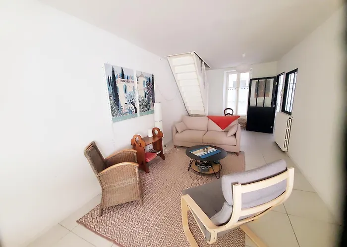 La Maison De 76m2 Avec Terrasse De 22m2 *